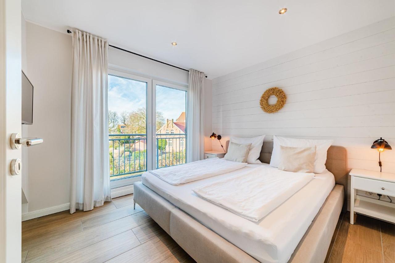 Haus Am Siel 01, Zentral Mit Eigenem Steg Villa Греетзиел Екстериор снимка