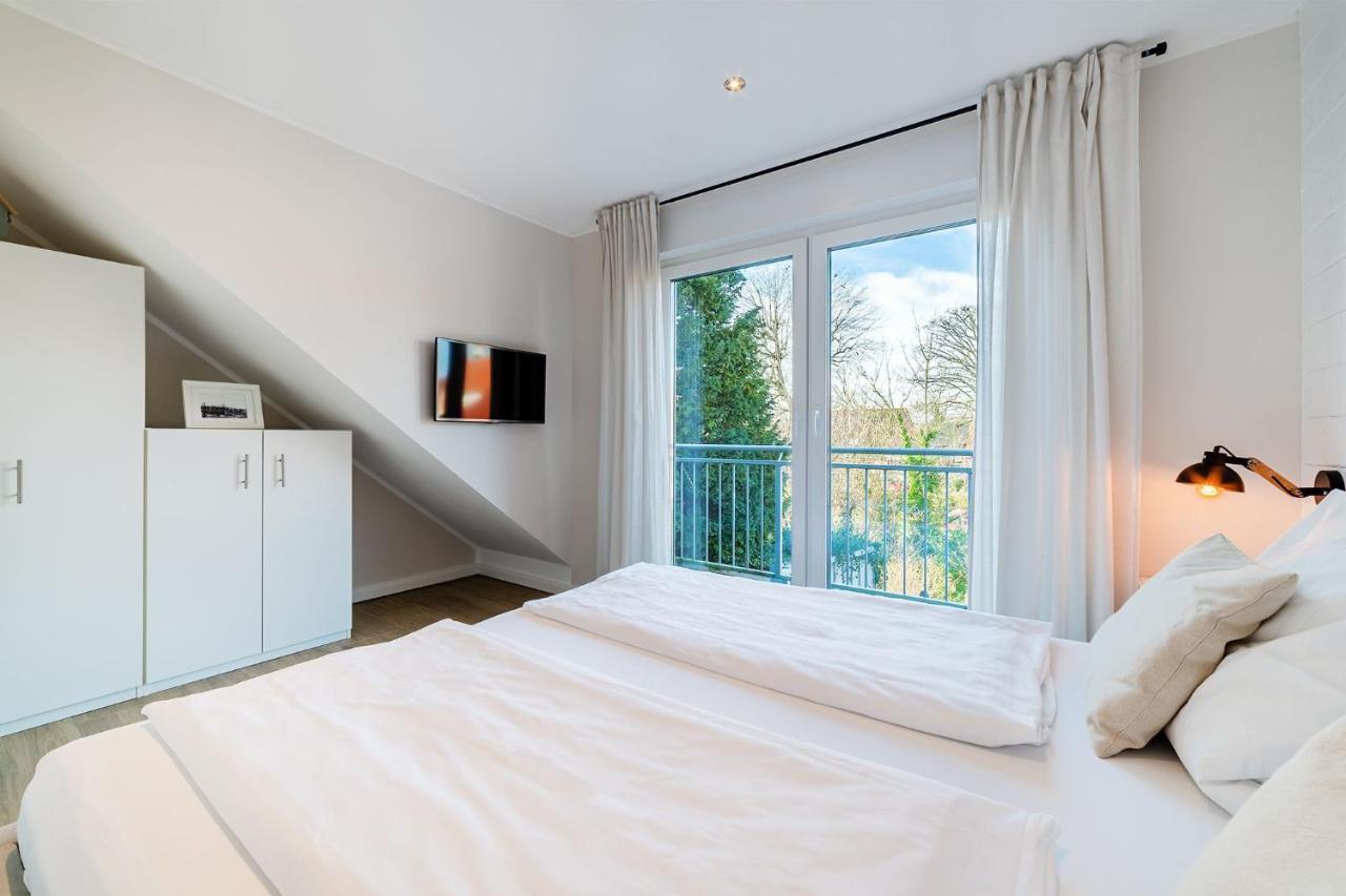 Haus Am Siel 01, Zentral Mit Eigenem Steg Villa Греетзиел Екстериор снимка