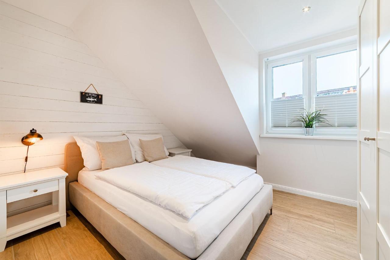 Haus Am Siel 01, Zentral Mit Eigenem Steg Villa Греетзиел Екстериор снимка